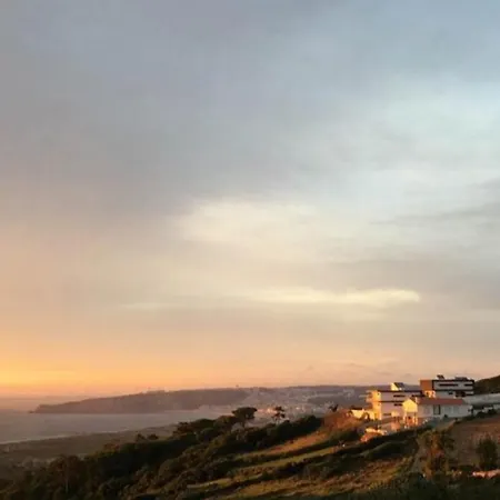 Βίλα Ruime Rustige Met Uitzicht Nazare En Zwembad